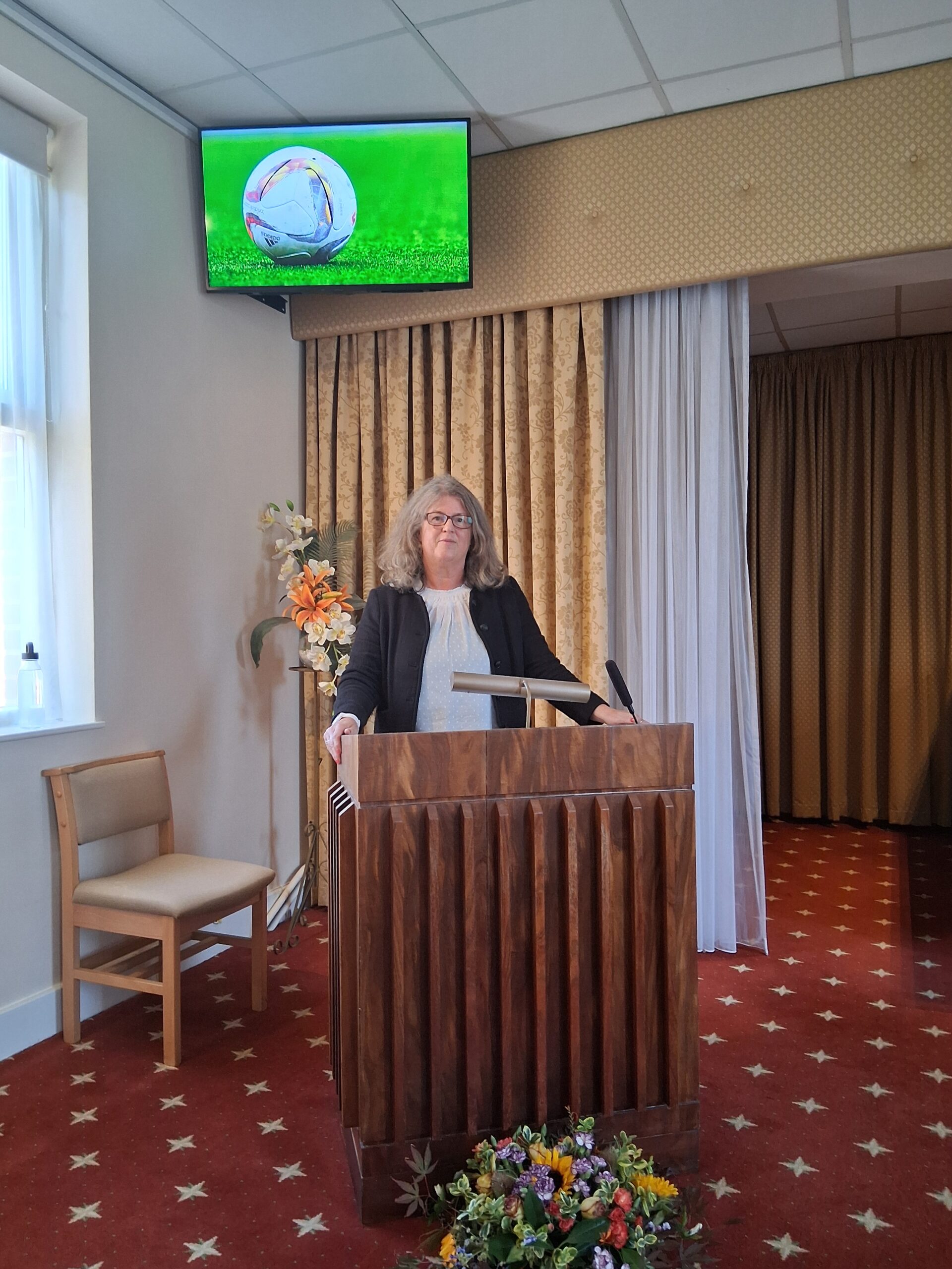 Karen - loving hearts ceremonies, Exeter, Devon